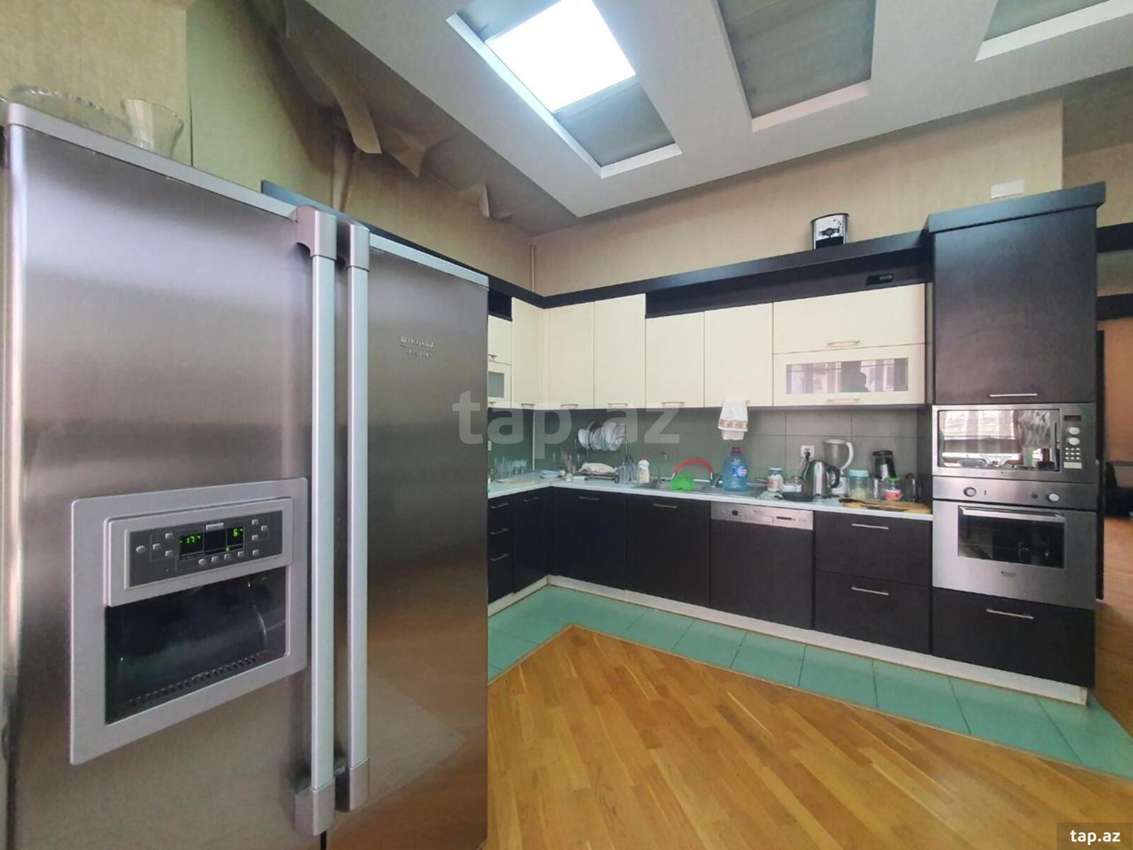 4-otaqlı mənzil kirayə verilir, Z.Tağıyev küç., 100 m²