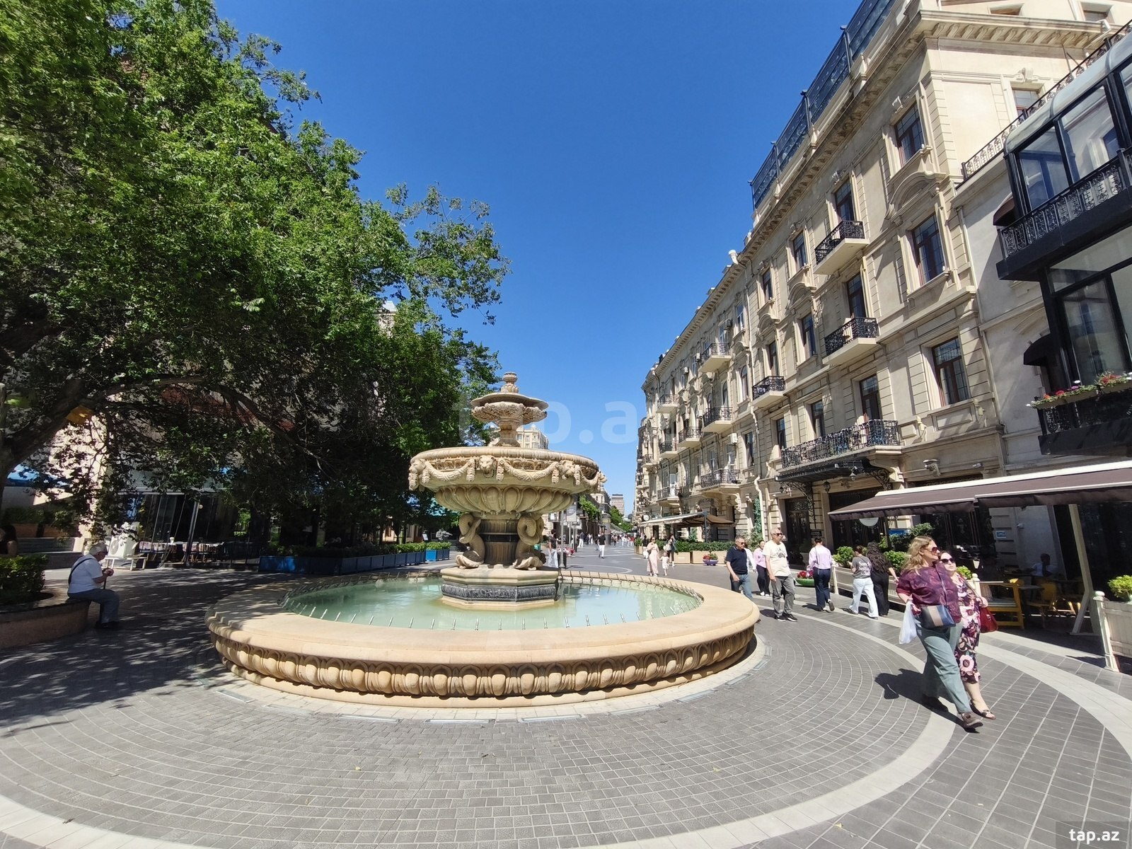 4-otaqlı mənzil kirayə verilir, Z.Tağıyev küç., 100 m²