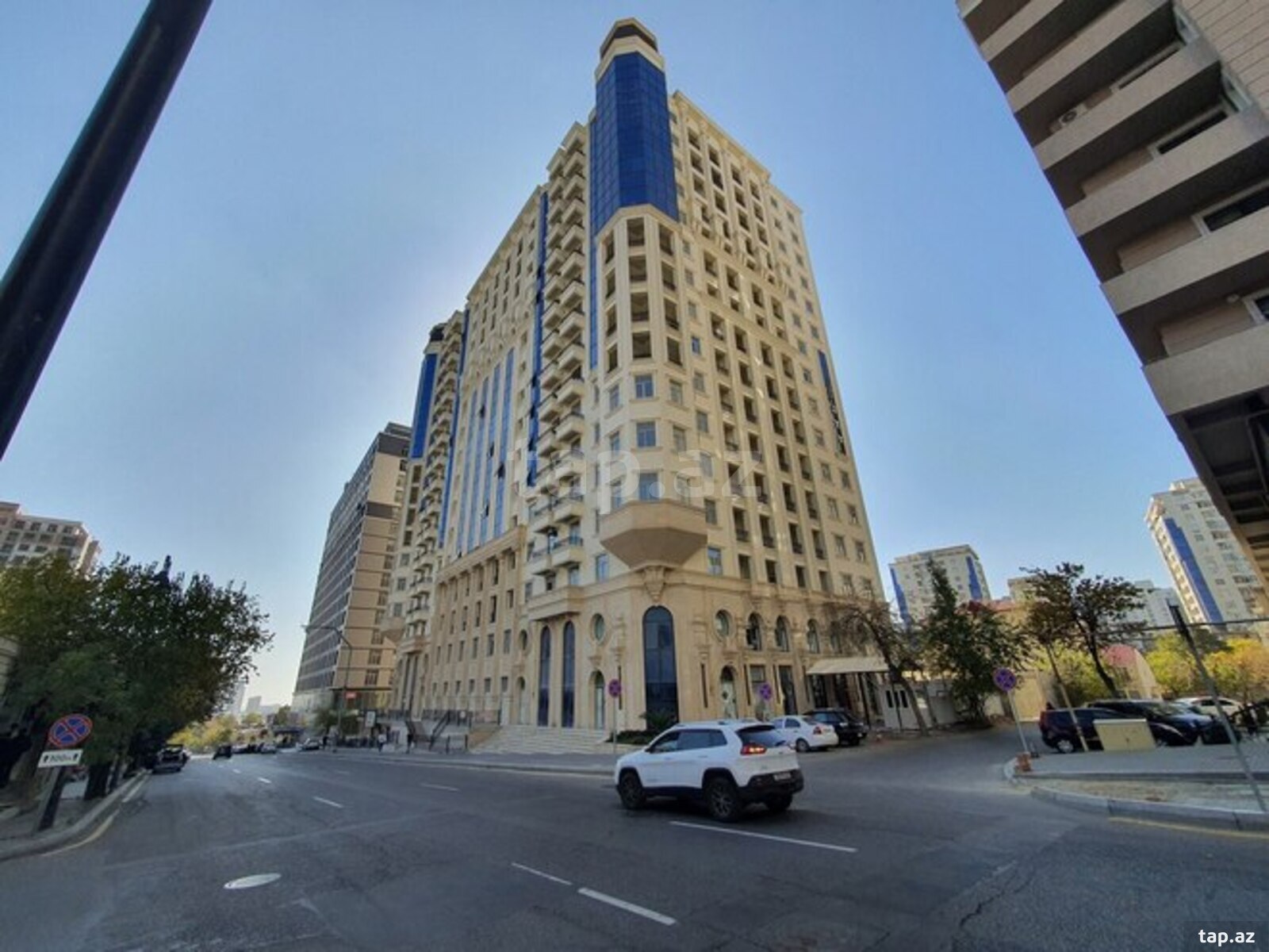 4-otaqlı yeni tikili, 28 May m., 242 m²