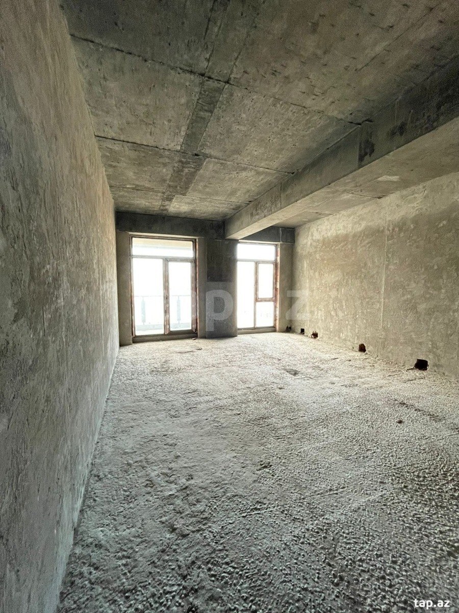 4-otaqlı yeni tikili, 28 May m., 242 m²