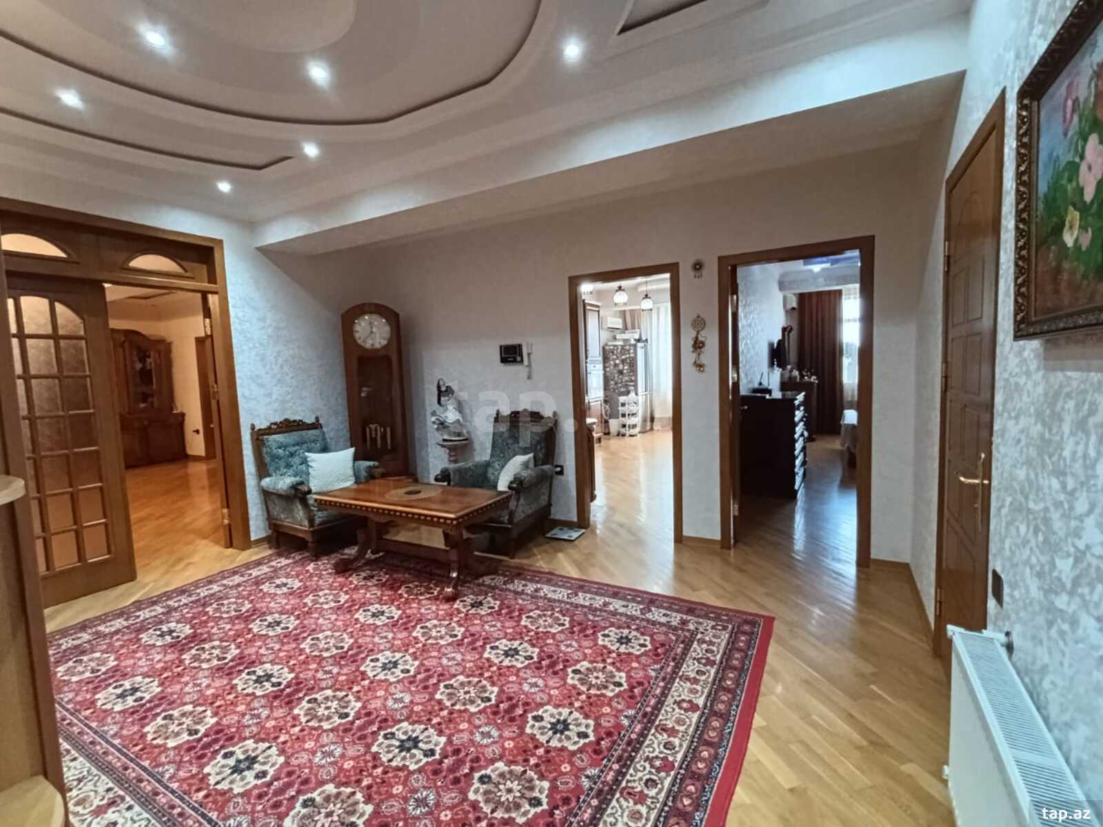 4-otaqlı yeni tikili, Mirəli Seyidov küç., 146 m²