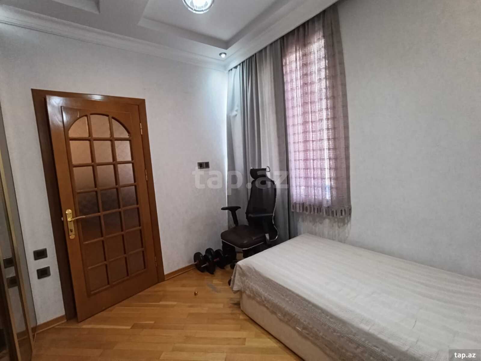 4-otaqlı yeni tikili, Mirəli Seyidov küç., 146 m²
