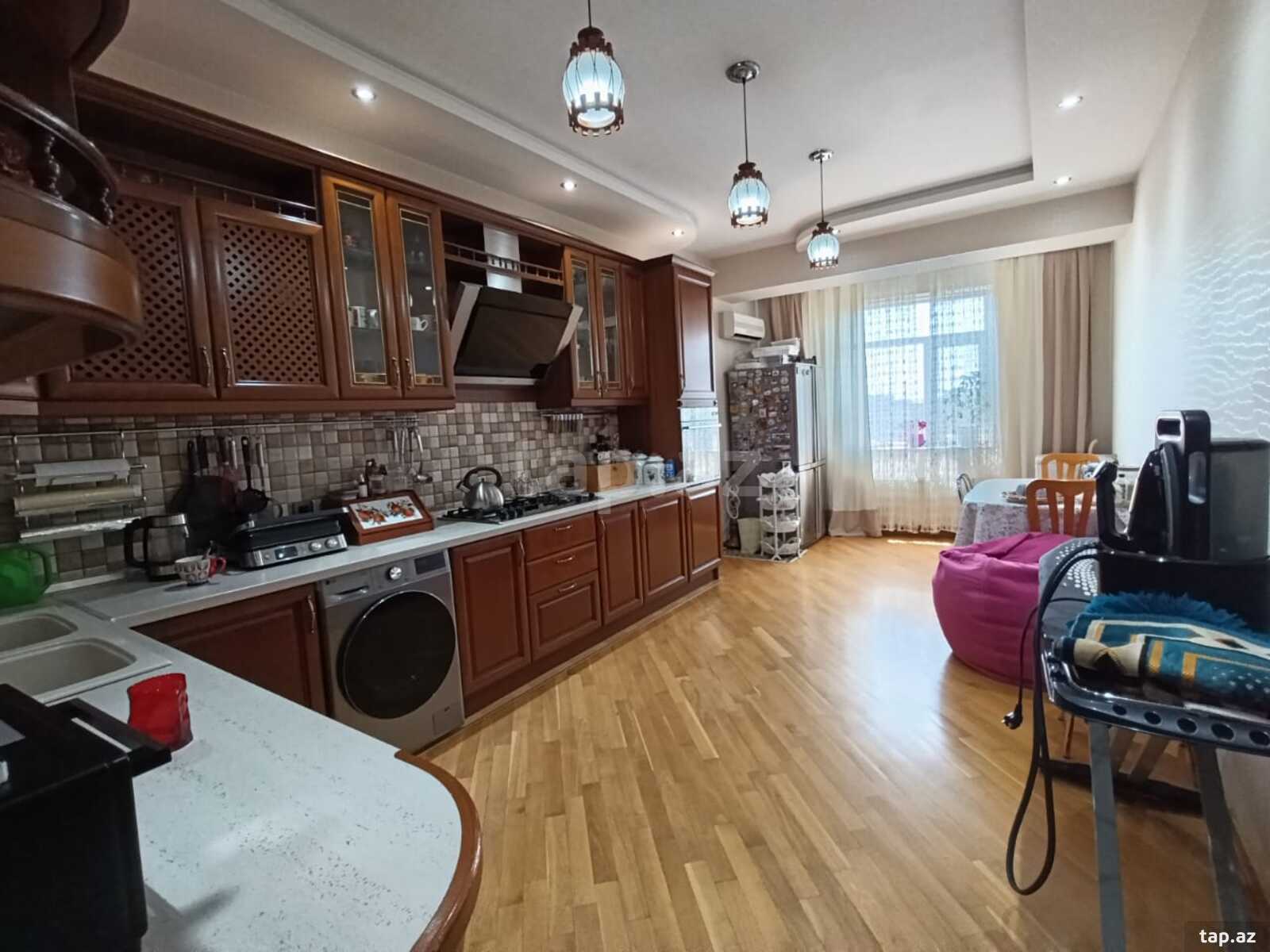 4-otaqlı yeni tikili, Mirəli Seyidov küç., 146 m²