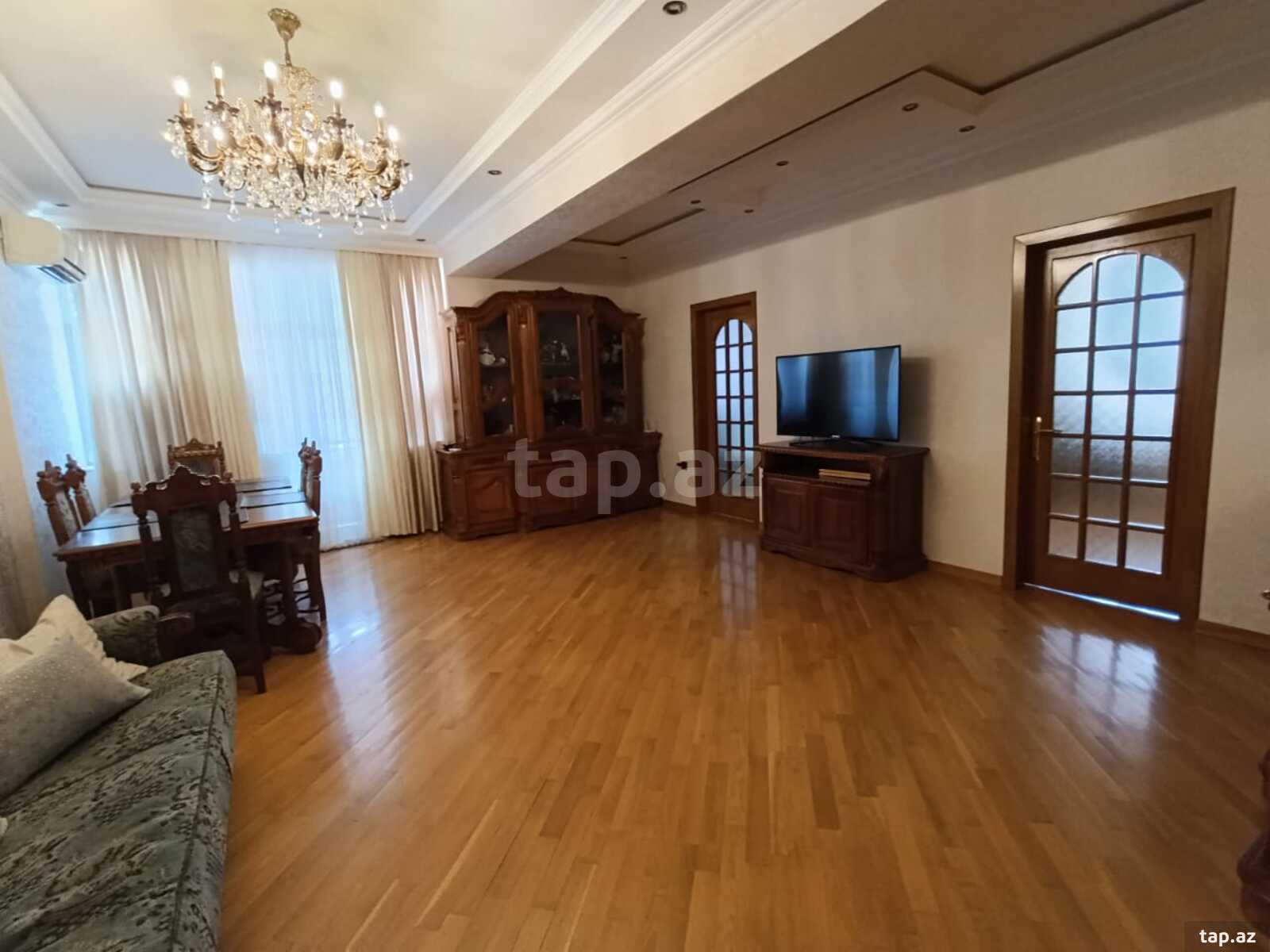 4-otaqlı yeni tikili, Mirəli Seyidov küç., 146 m²