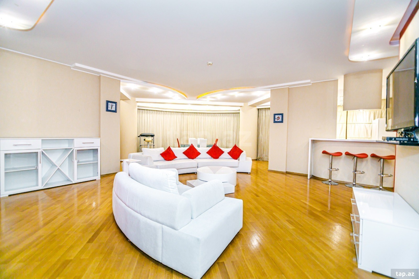 4-otaqlı yeni tikili kirayə verilir, 28 May m., 198 m²