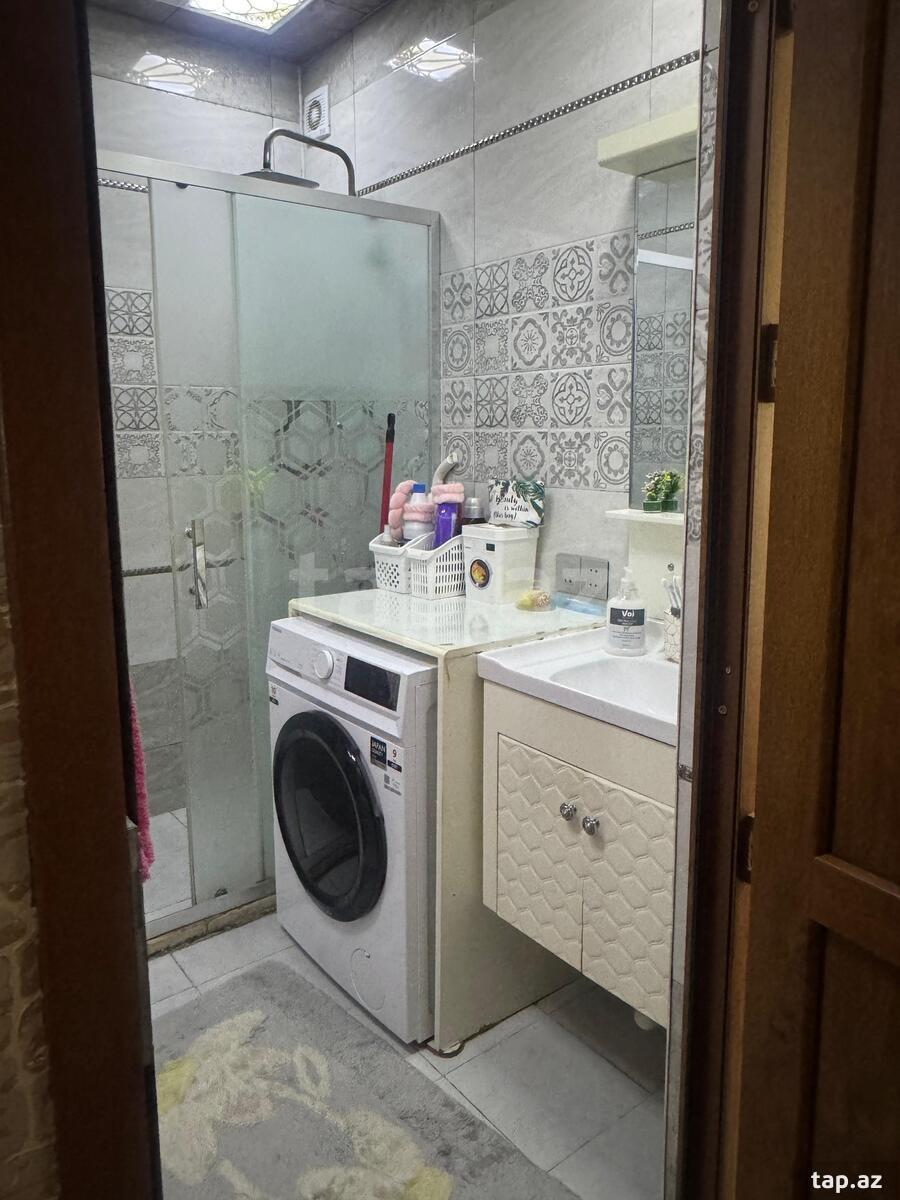 4-otaqlı mənzil, İnşaatçılar m., 82 m²