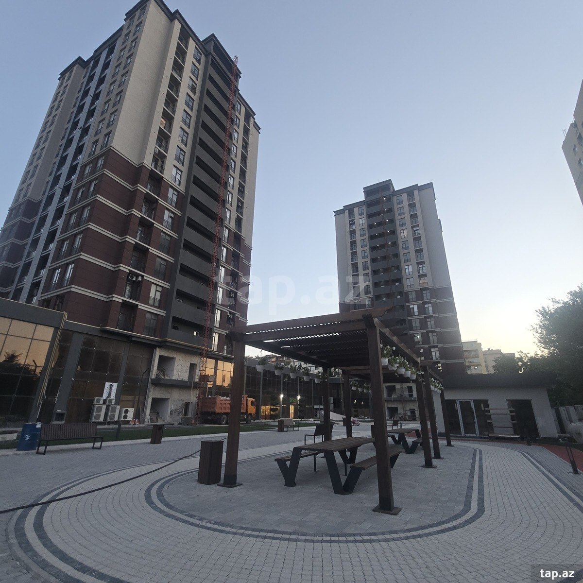 2-комн. квартира на продажу, 8-й микрорайон, Баку