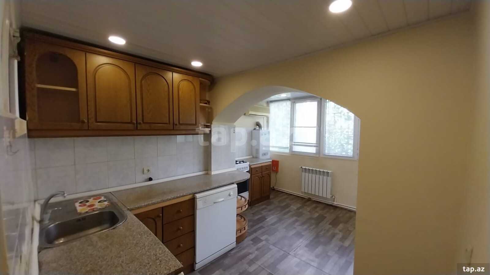 3-otaqlı mənzil, Elmlər Akademiyası m., 75 m²