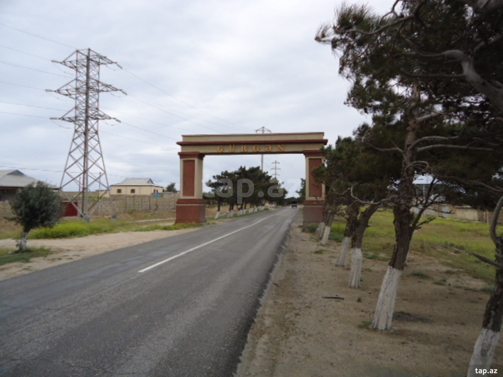 Torpaq satılır, Bakı