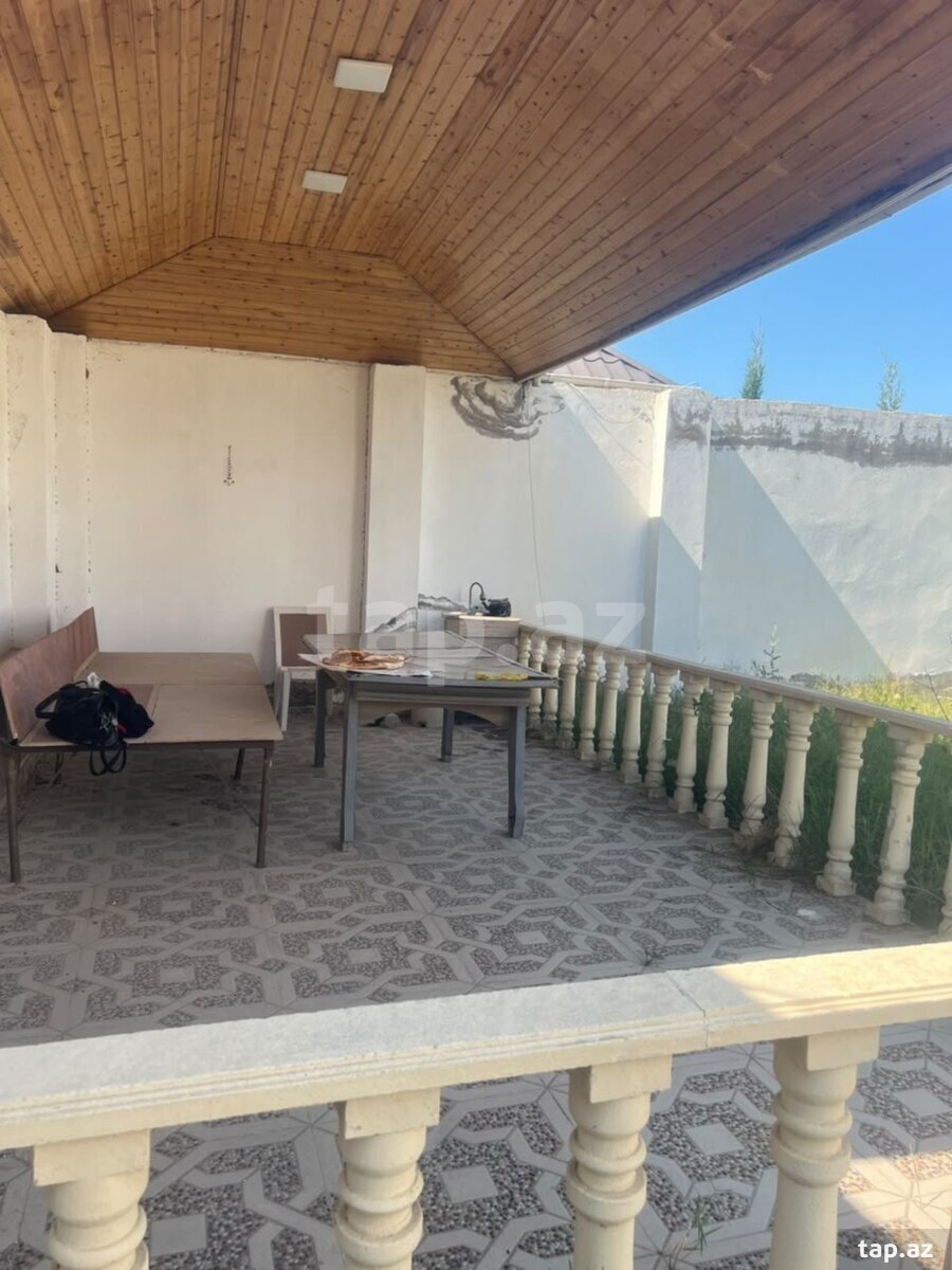 Bağ evi, Novxanı qəs.
