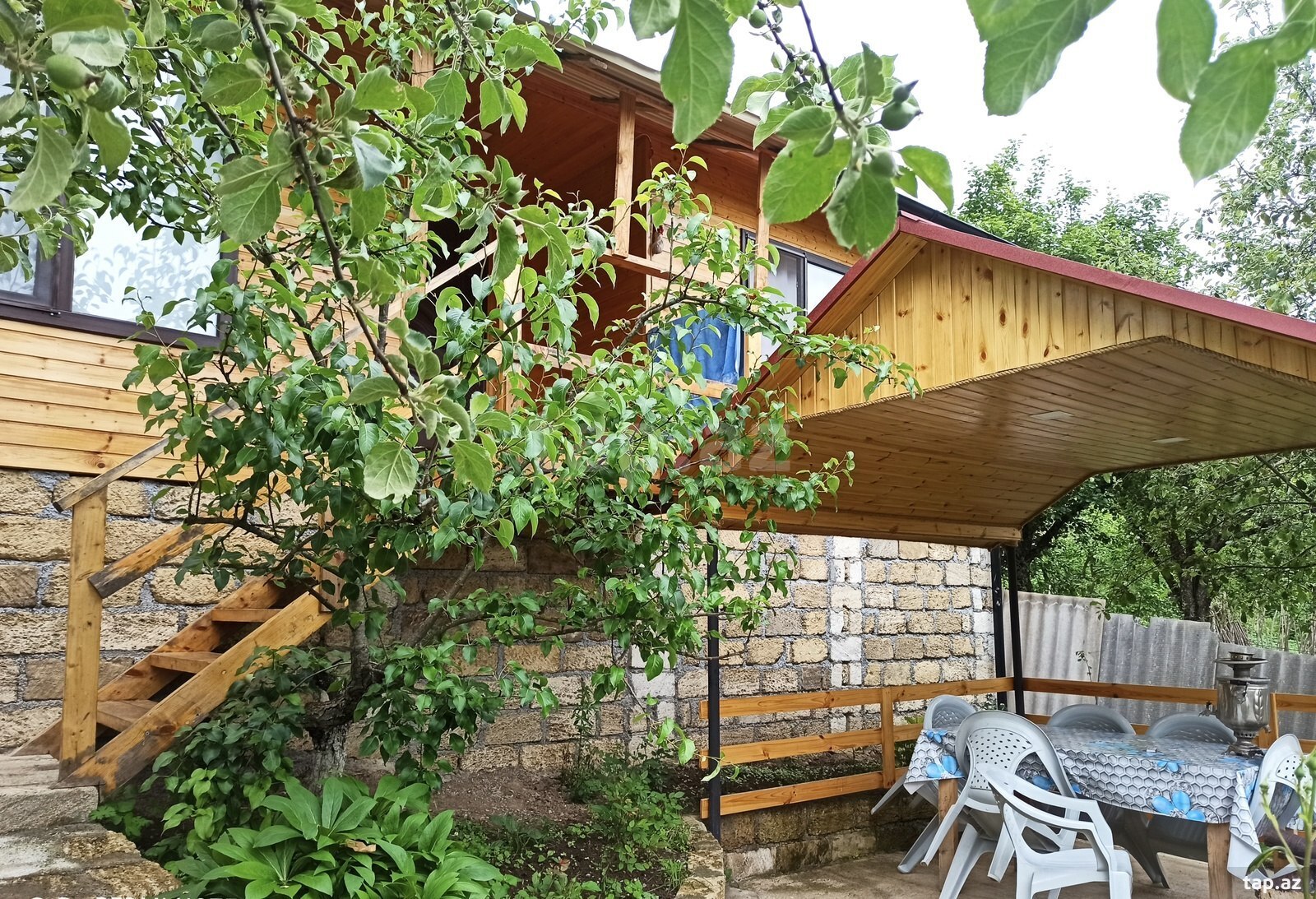 3 otaqlı bağ evi kirayə verilir, Quba