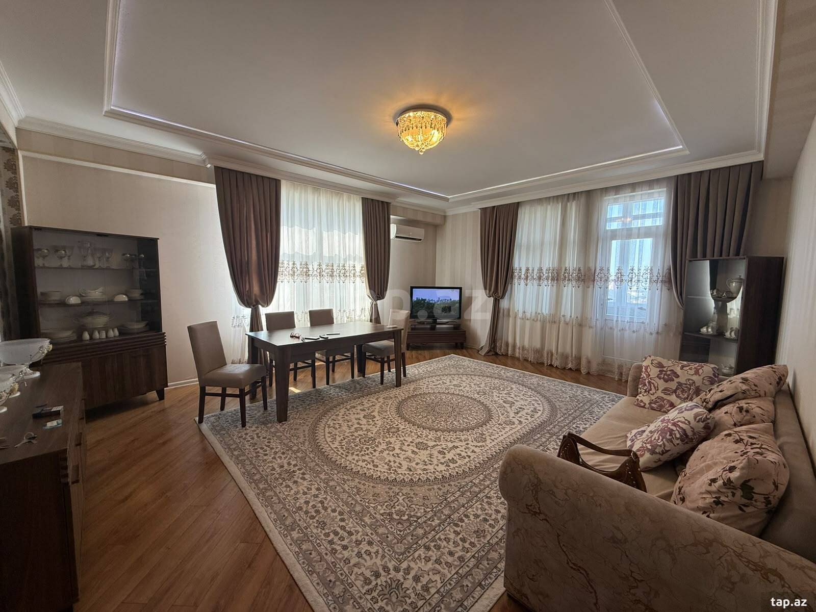 3-otaqlı yeni tikili, Babək pr., 130 m²