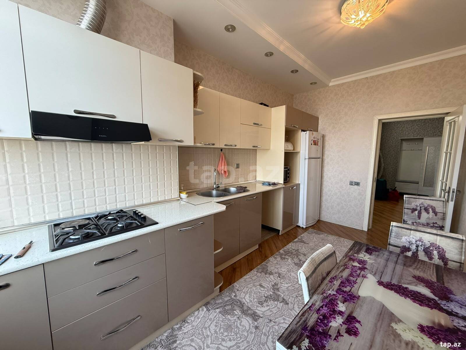 3-otaqlı yeni tikili, Babək pr., 130 m²