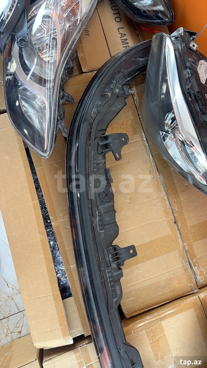 Hyundai Grandeur  ön farası