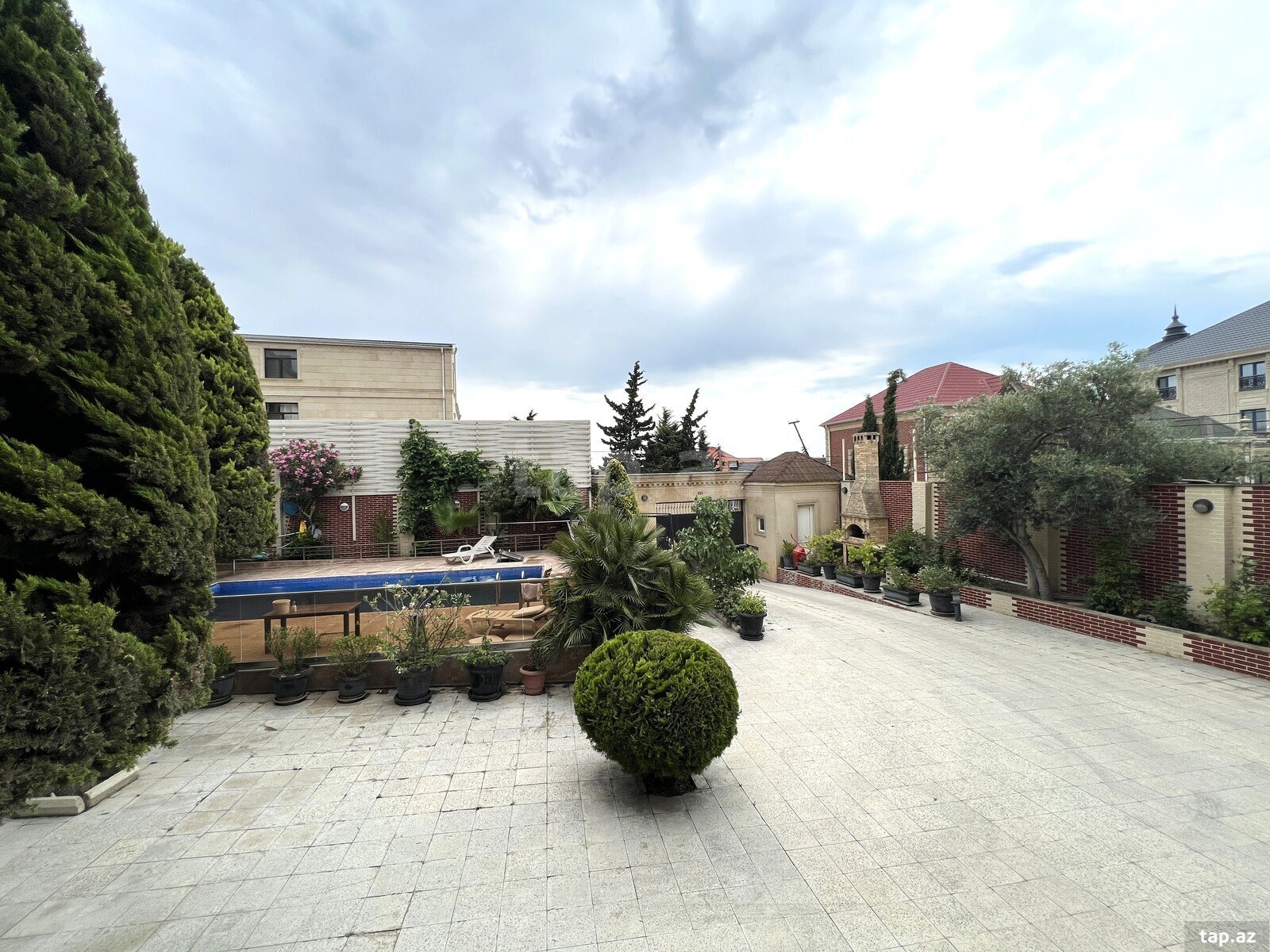Villa kirayə verilir, Badamdar qəs.