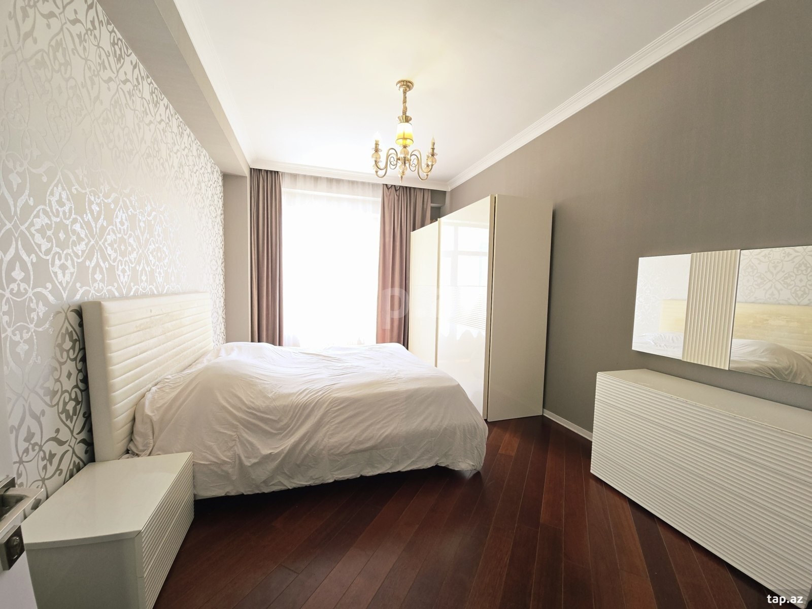 4-otaqlı yeni tikili, Xətai r., 141 m²