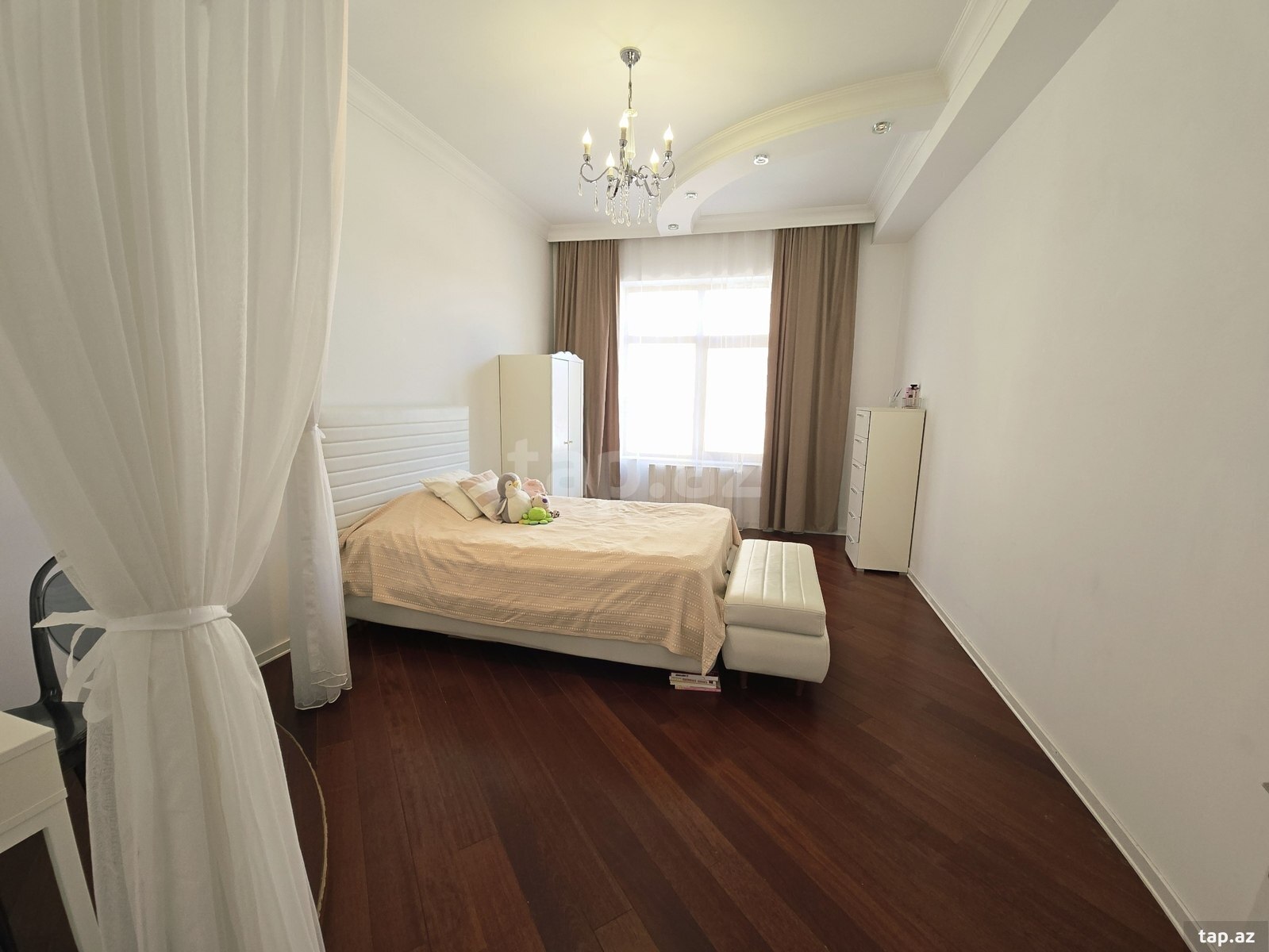 4-otaqlı yeni tikili, Xətai r., 141 m²