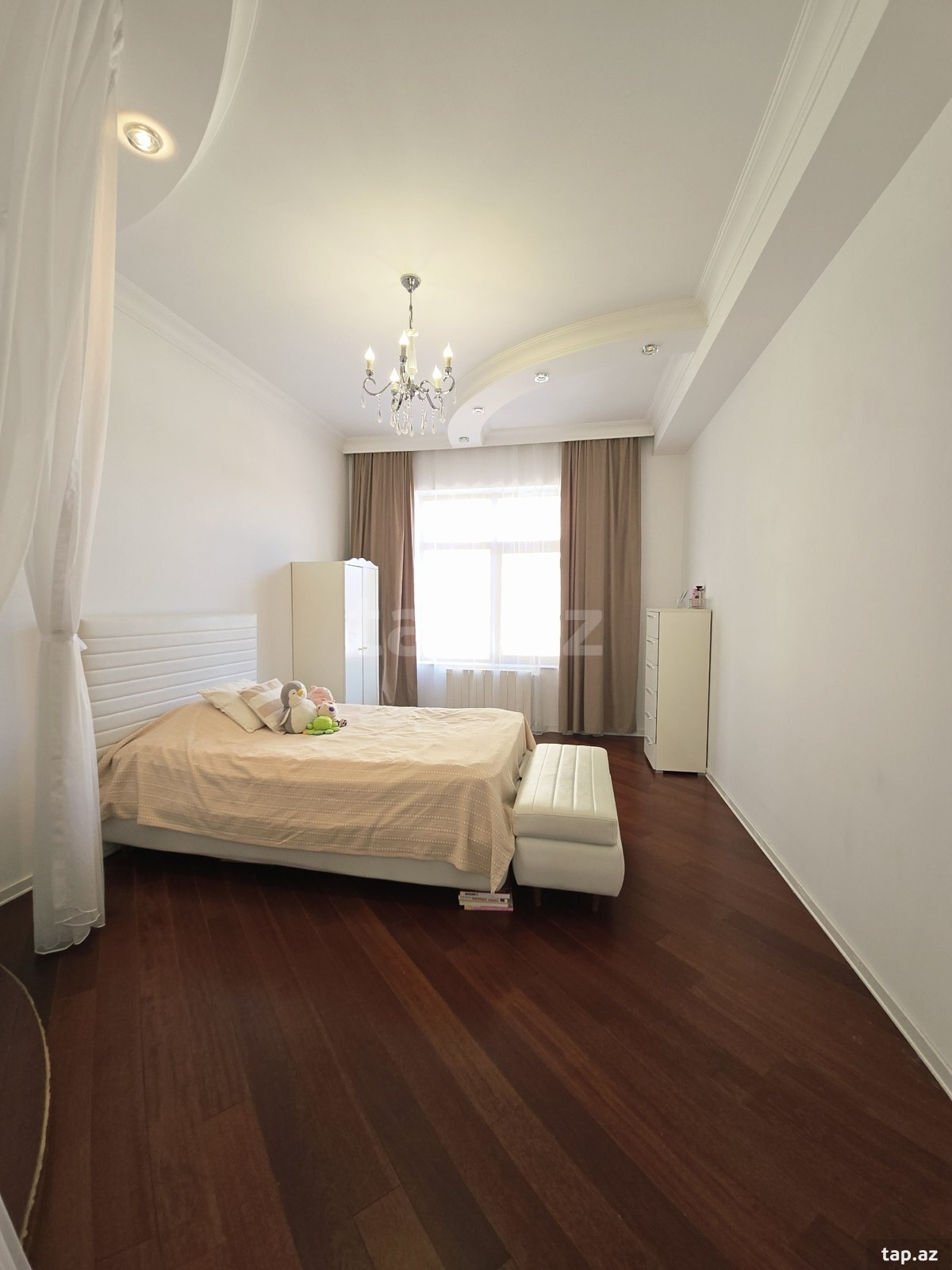 4-otaqlı yeni tikili, Xətai r., 141 m²
