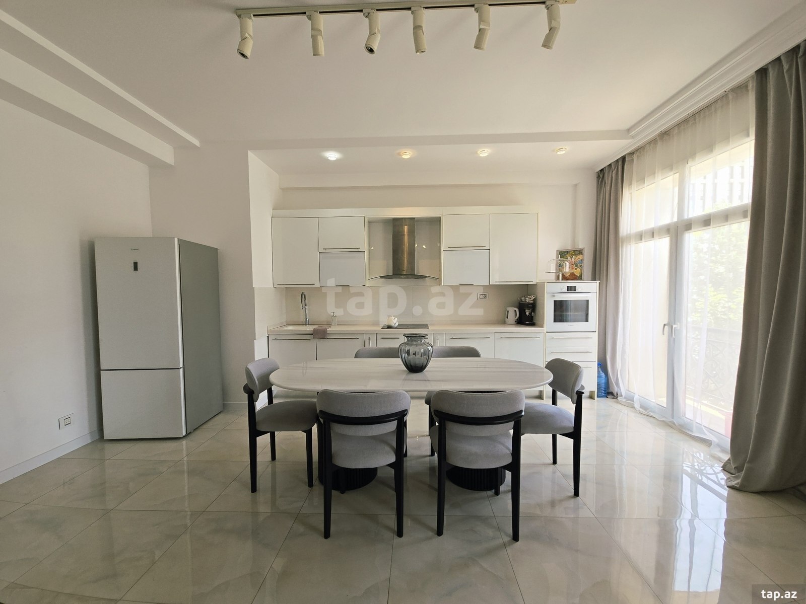 4-otaqlı yeni tikili, Xətai r., 141 m²