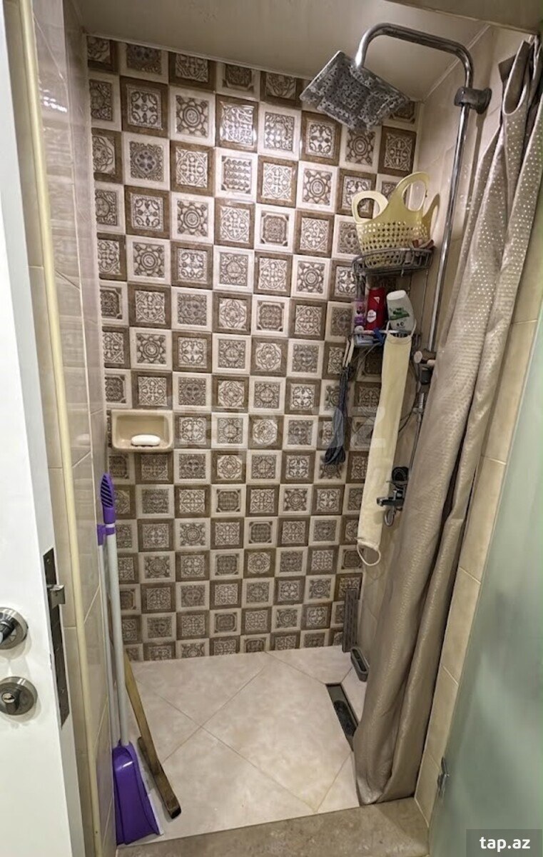 3-otaqlı mənzil, İnşaatçılar m., 70 m²