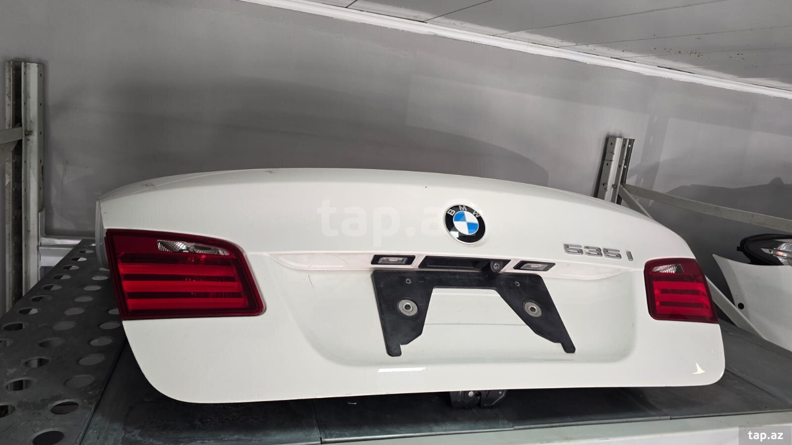 BMW F10 baqajı