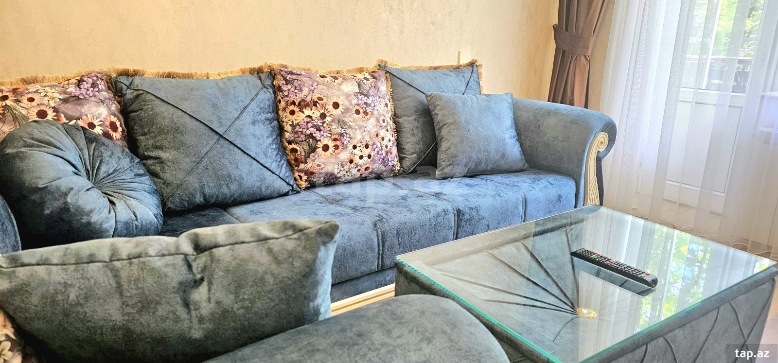 2-otaqlı mənzil kirayə verilir, 28 May m., 68 m²