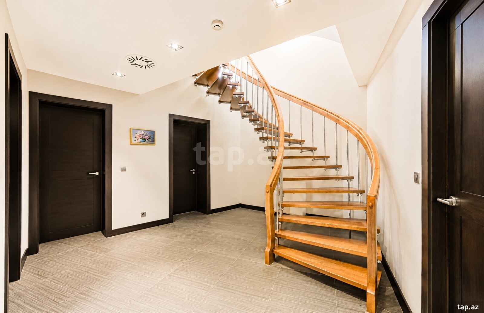6-otaqlı mənzil, Neftçilər pr., 365 m²