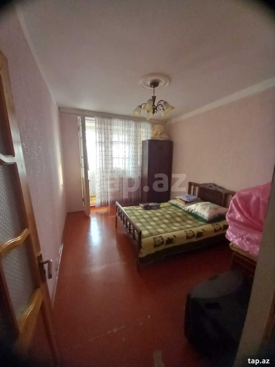 4-otaqlı mənzil, Şəki ş., 105 m²