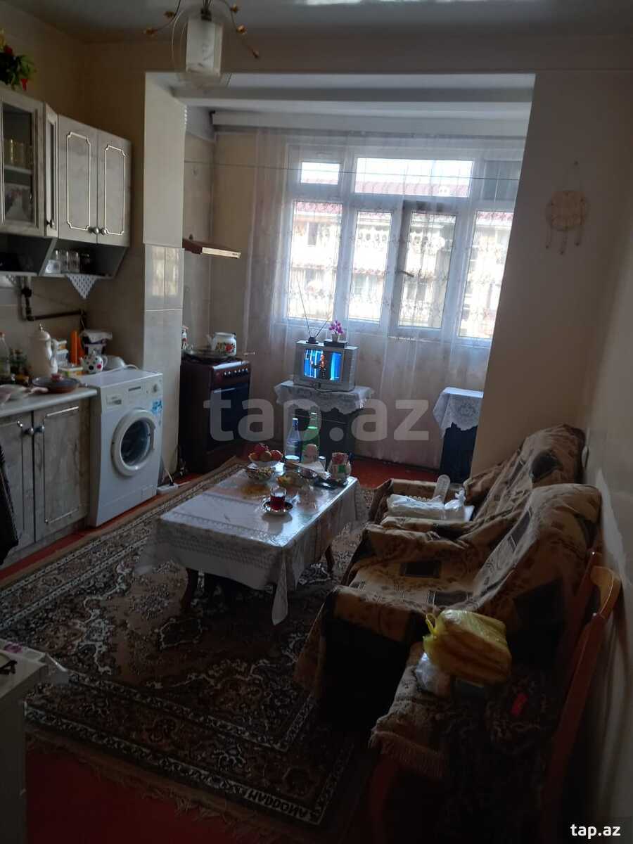 4-otaqlı mənzil, Şəki ş., 105 m²