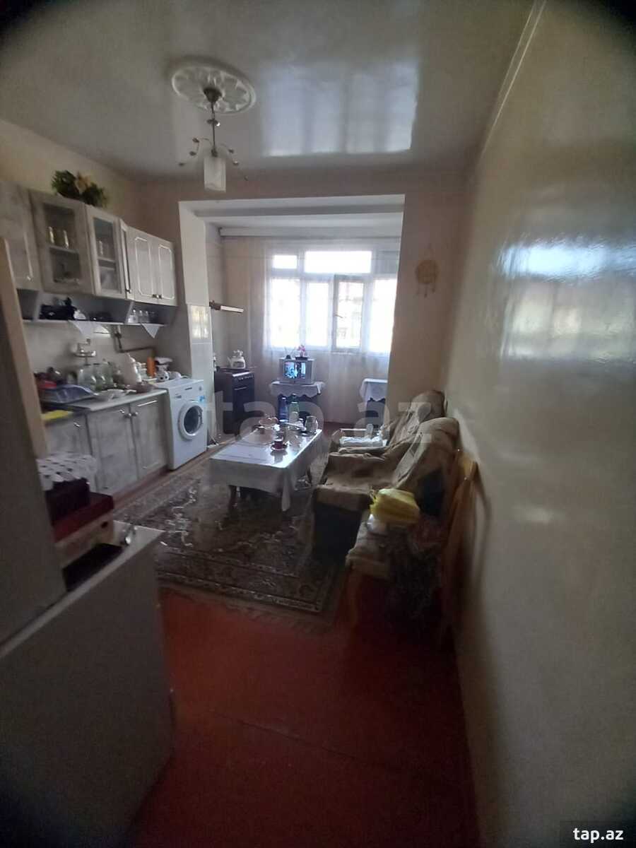 4-otaqlı mənzil, Şəki ş., 105 m²