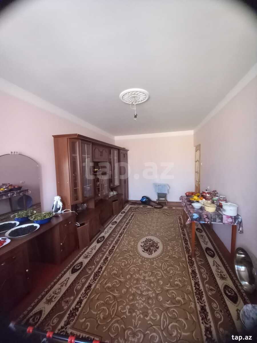 4-otaqlı mənzil, Şəki ş., 105 m²