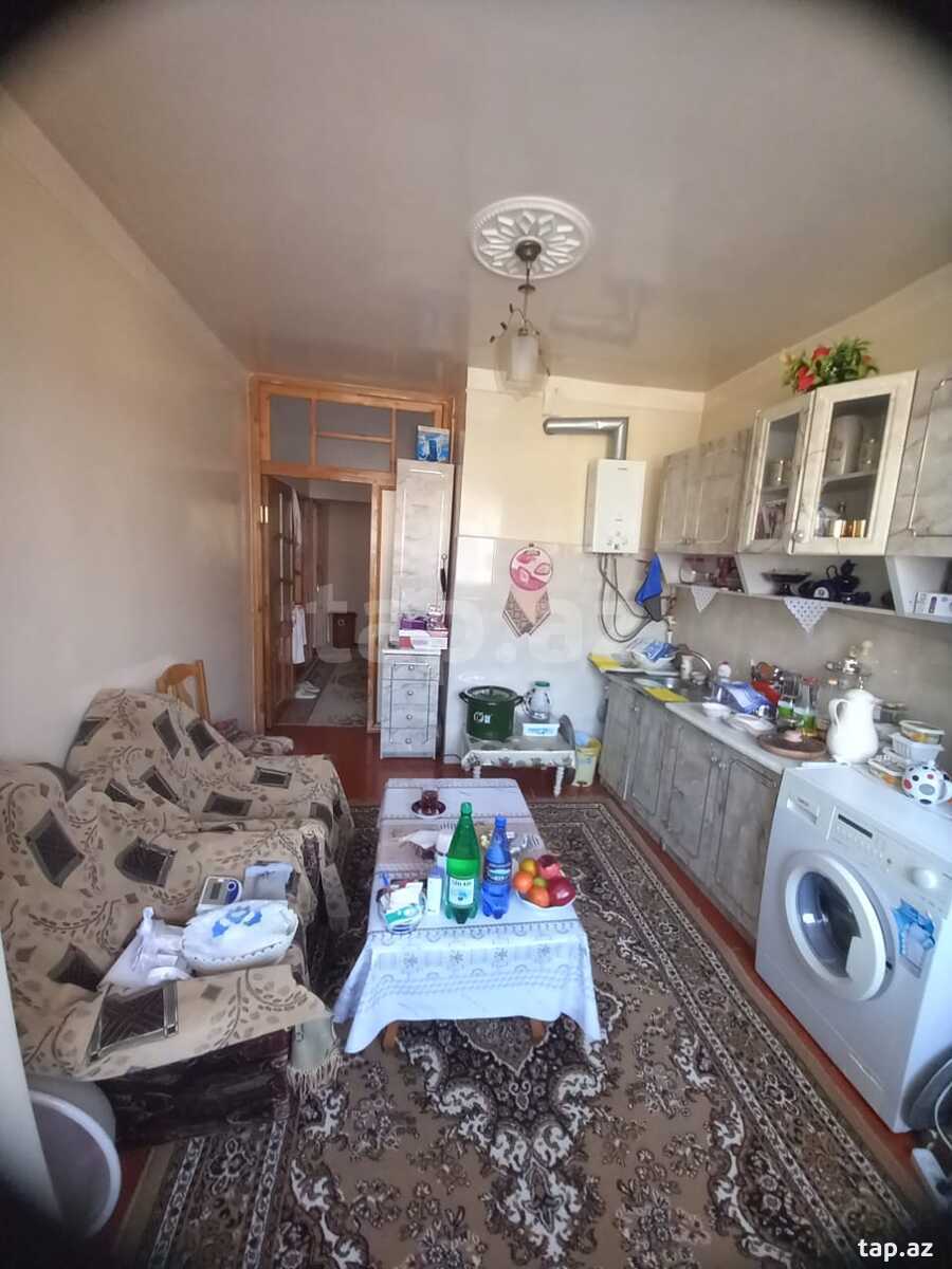 4-otaqlı mənzil, Şəki ş., 105 m²