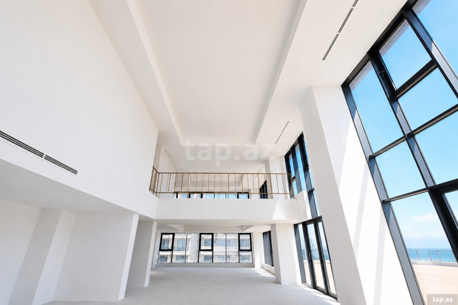 9-otaqlı yeni tikili, Neftçilər pr., 1050 m²