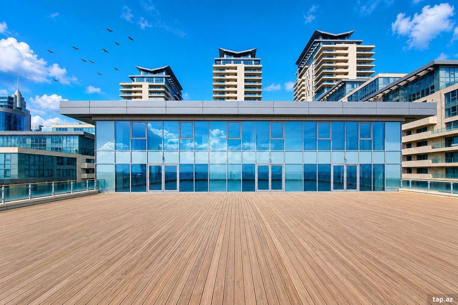 9-otaqlı yeni tikili, Neftçilər pr., 1050 m²