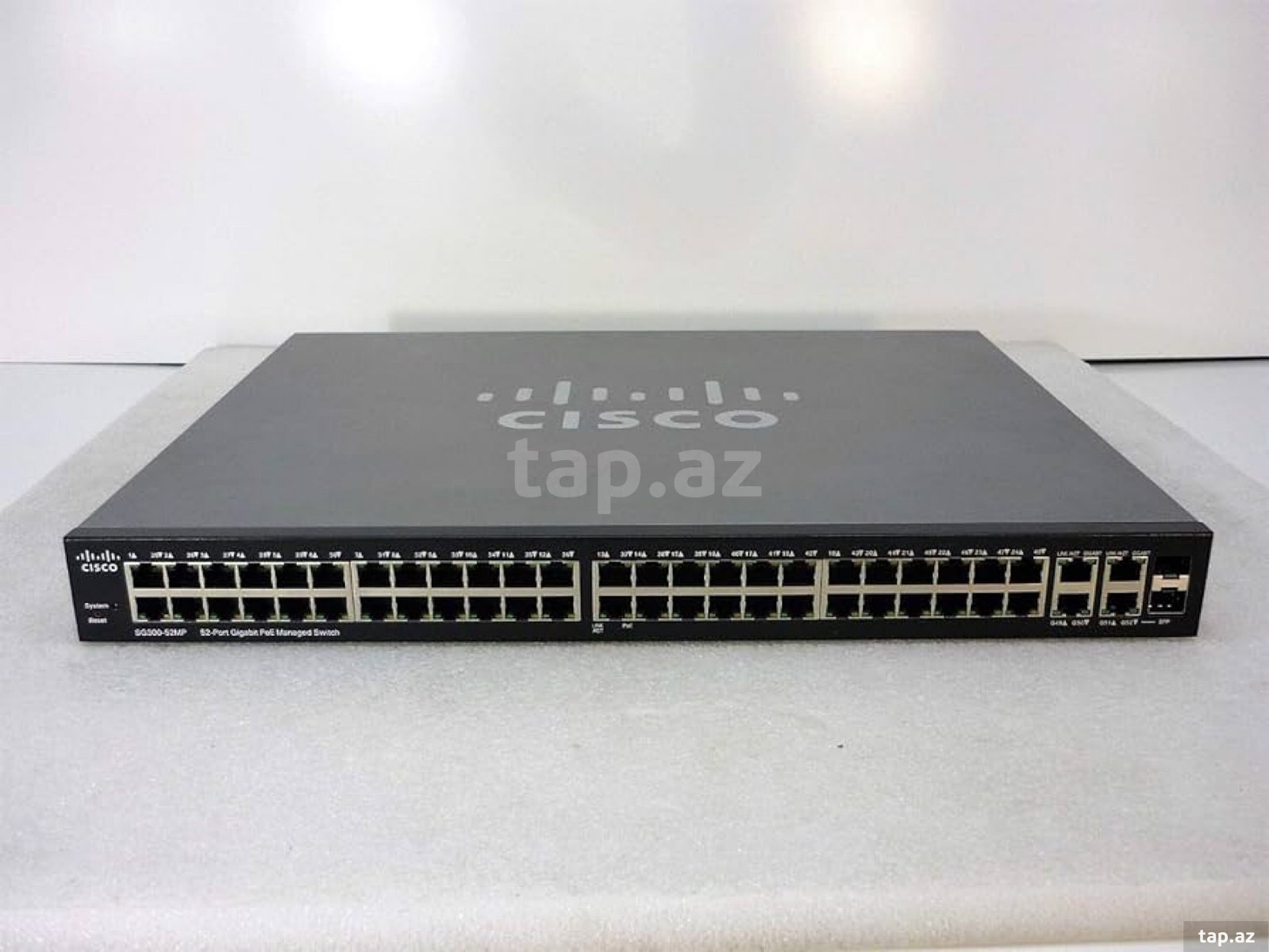 Cisco SG300-52 Managed Switch