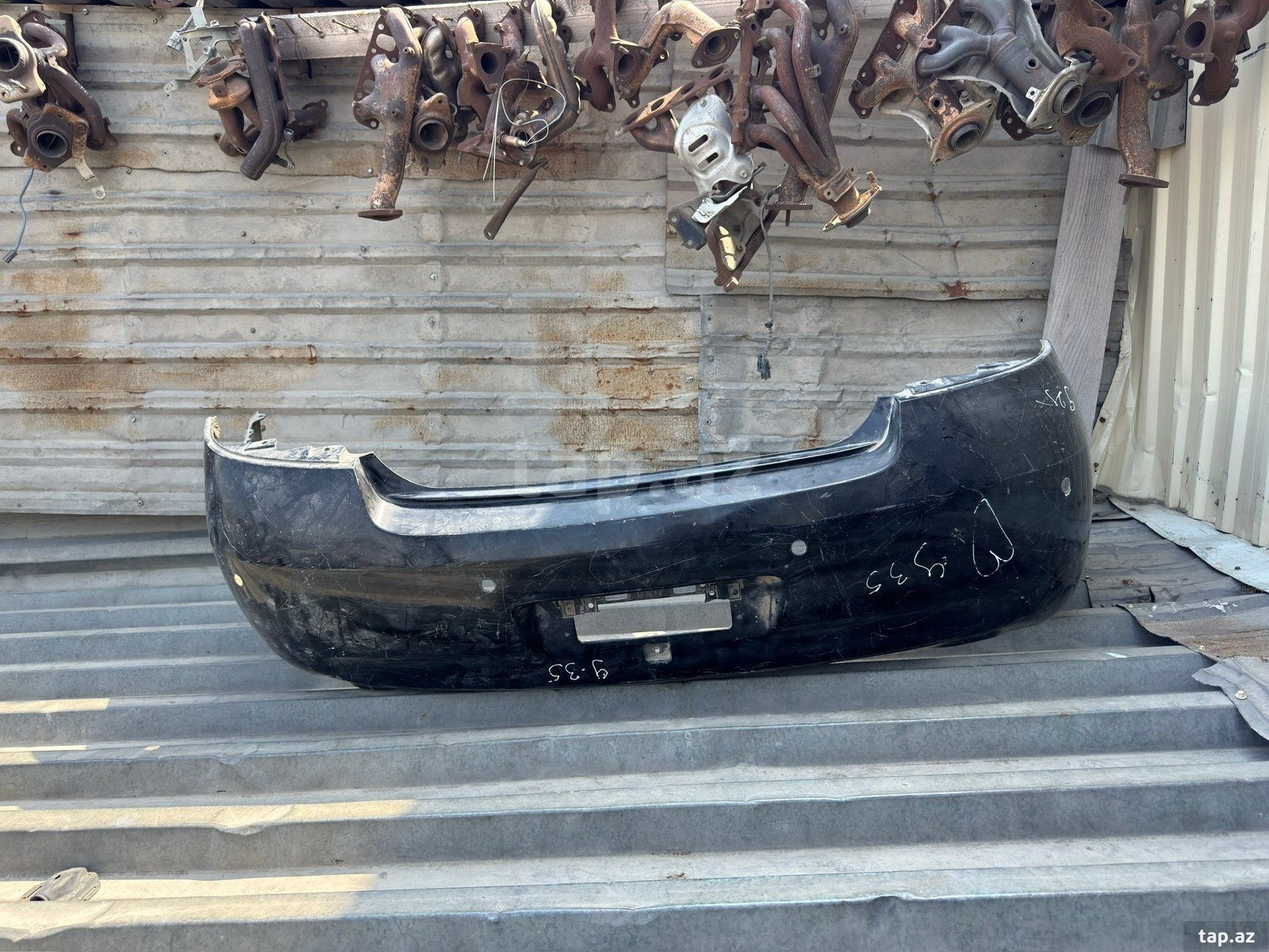 İnfiniti G35 arxa buferi