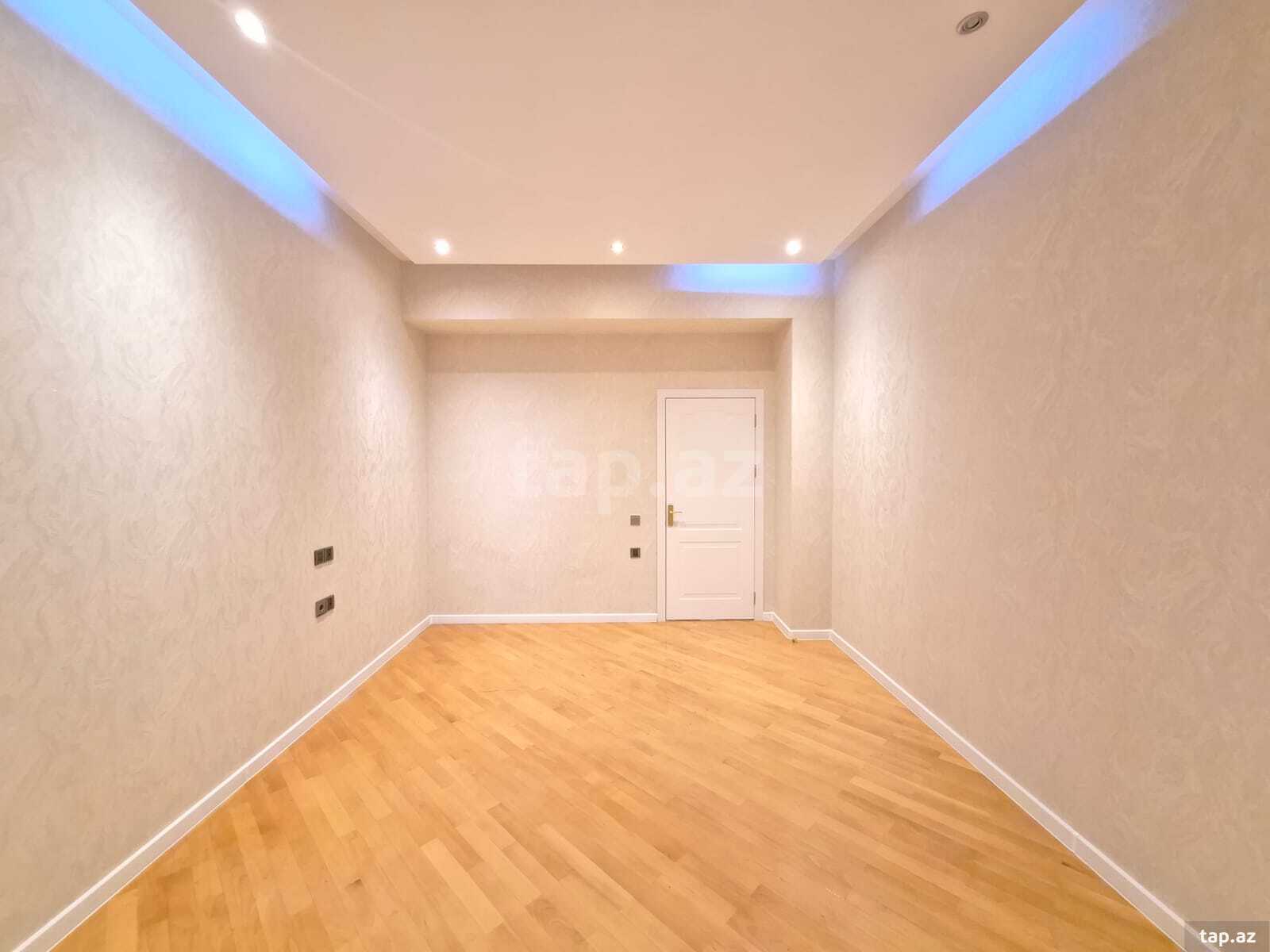 3-otaqlı yeni tikili, Z.Xəlilov küç., 135 m²