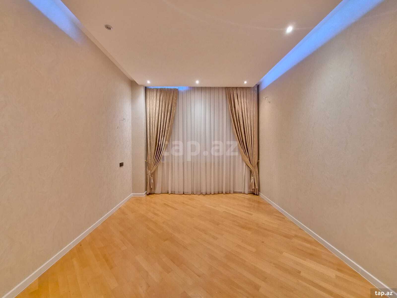 3-otaqlı yeni tikili, Z.Xəlilov küç., 135 m²