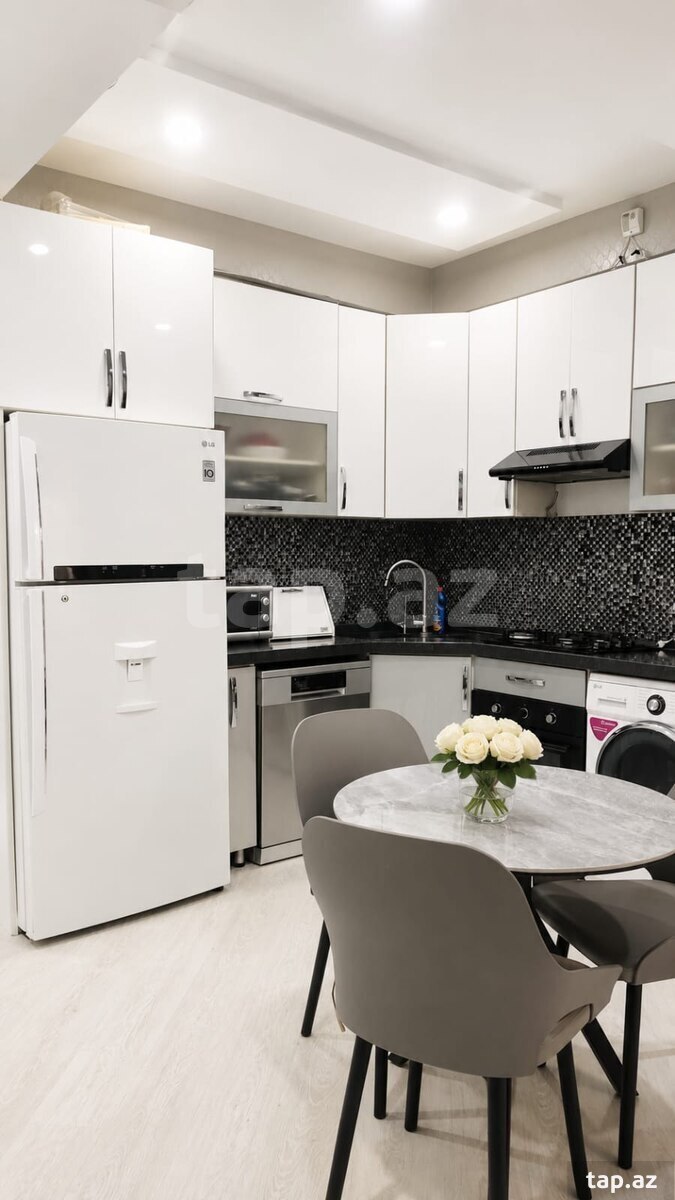 3-otaqlı yeni tikili kirayə verilir, Fəzail Bayramov küç.1156, 130 m²