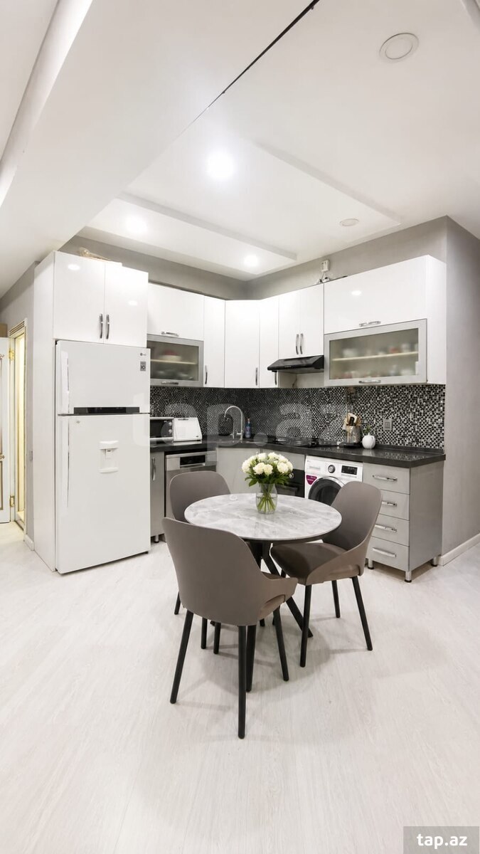 3-otaqlı yeni tikili kirayə verilir, Fəzail Bayramov küç.1156, 130 m²