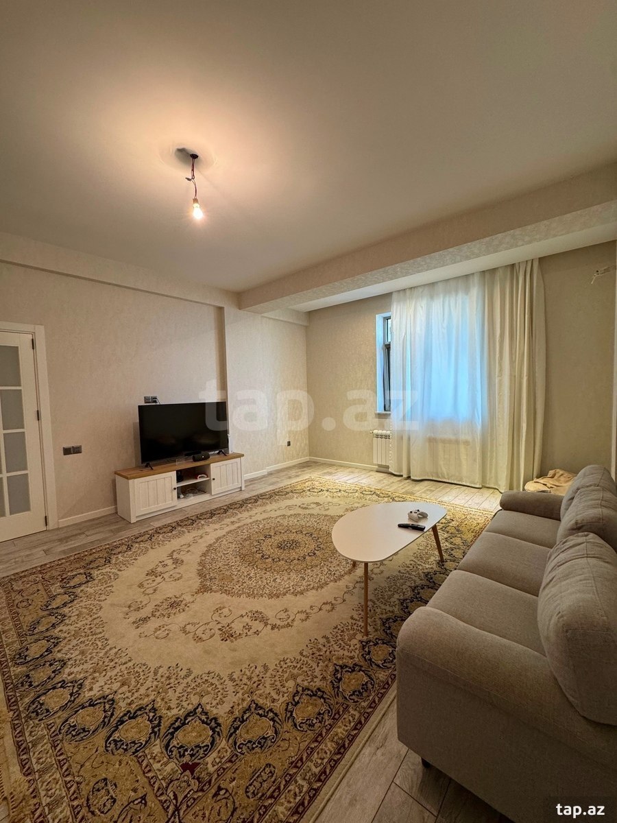 3-otaqlı yeni tikili, Elmlər Akademiyası m., 130 m²