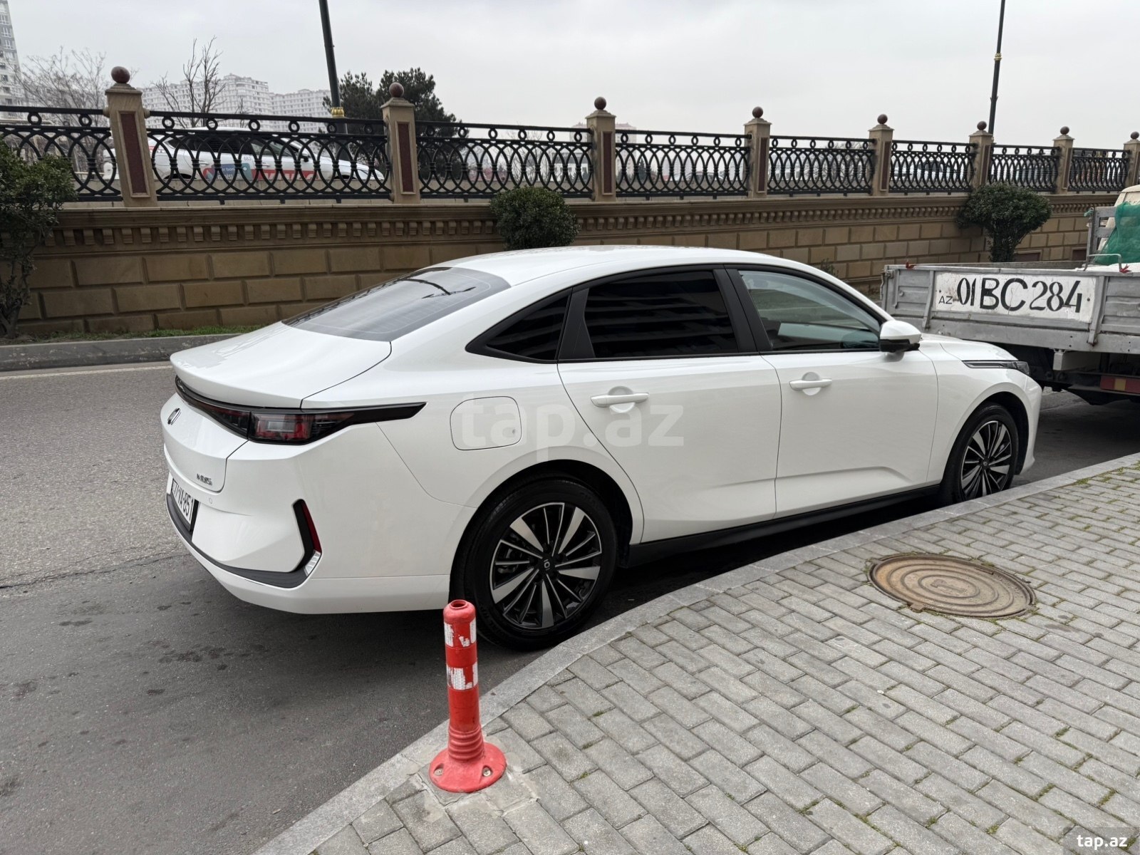 2-ci miniatür