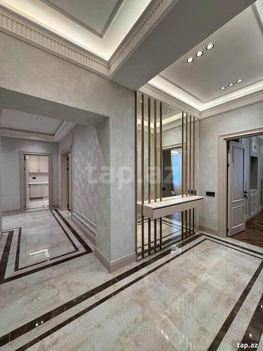 4-otaqlı yeni tikili, Elmlər Akademiyası m., 185 m²