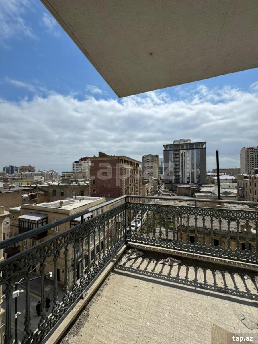 3-otaqlı yeni tikili, Şəmsi Bədəlbəyli küç., 189 m²