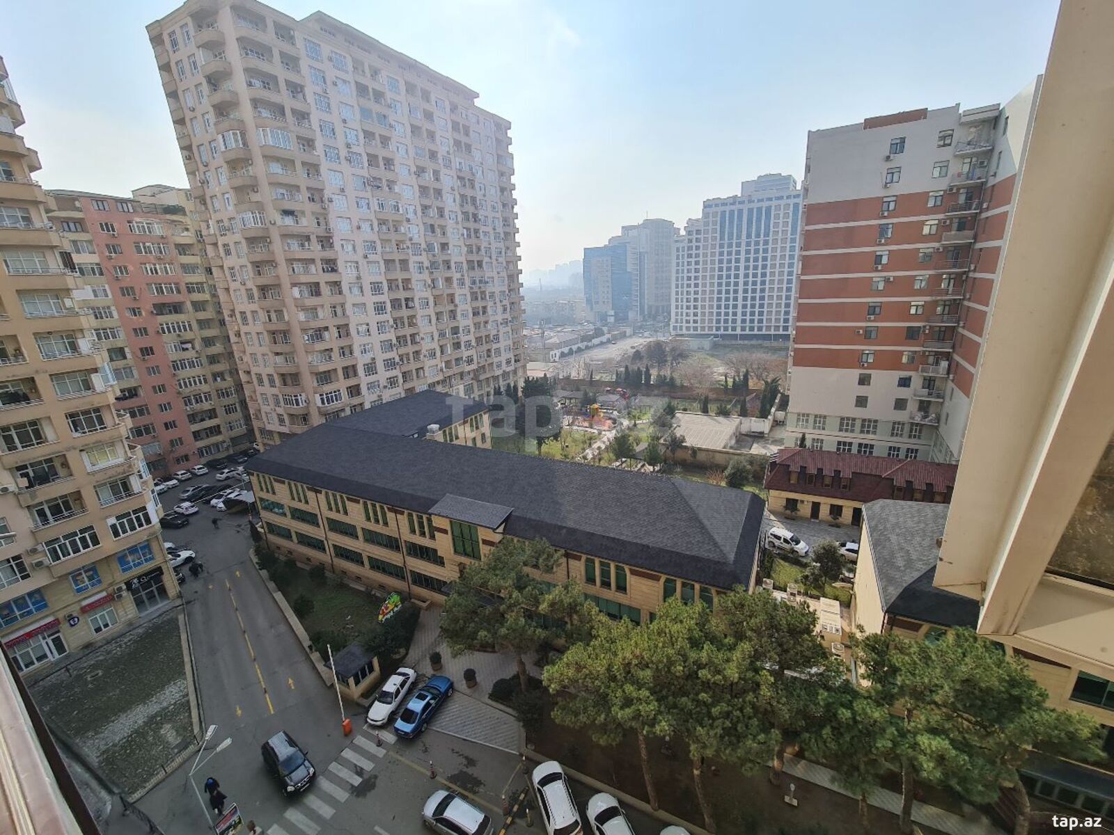 3-otaqlı yeni tikili, 8 Noyabr m., 131 m²