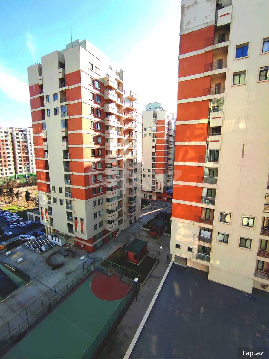 3-otaqlı yeni tikili, 8 Noyabr m., 131 m²