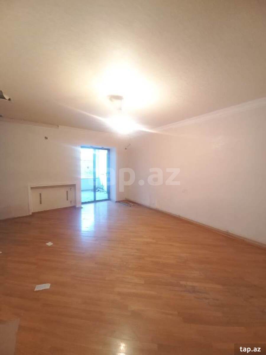 3-otaqlı mənzil, İzzət Nəbiyev küç., 80 m²