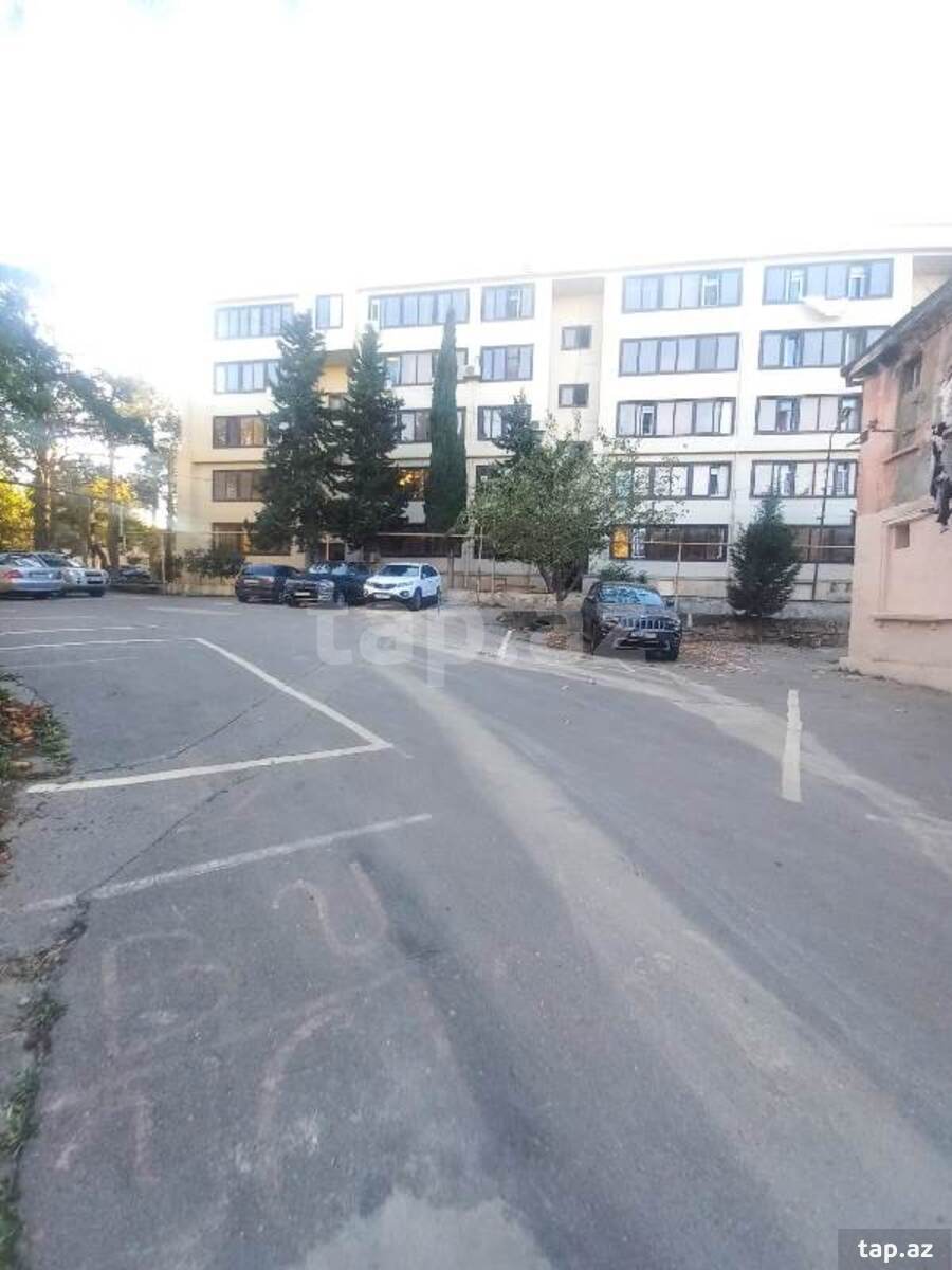 3-otaqlı mənzil, İzzət Nəbiyev küç., 80 m²