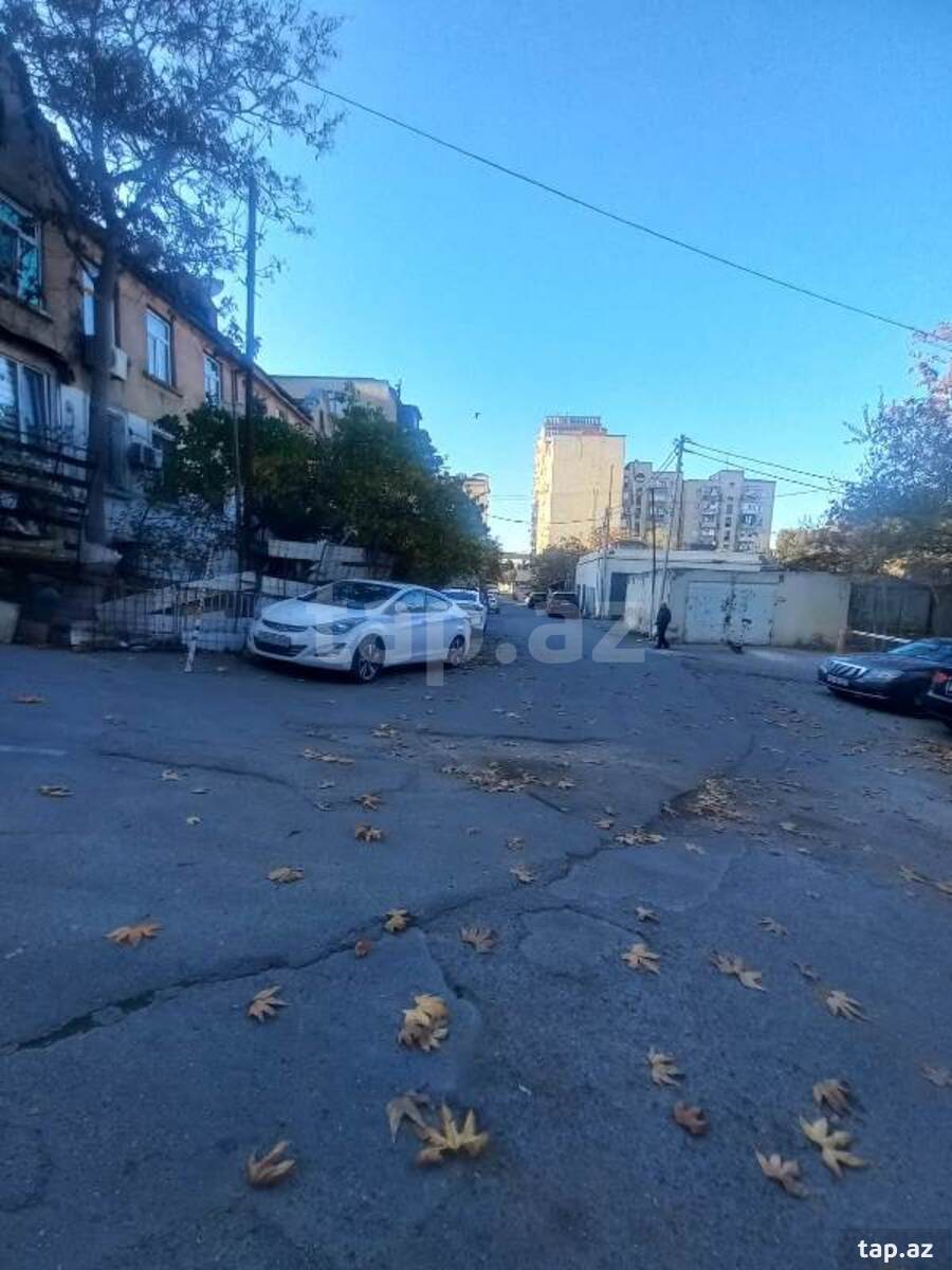 3-otaqlı mənzil, İzzət Nəbiyev küç., 80 m²