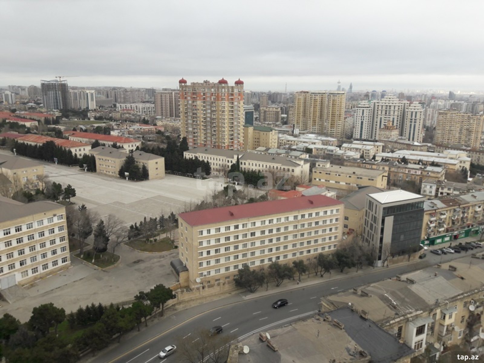 6-otaqlı yeni tikili, H.Cavid pr., 328 m²